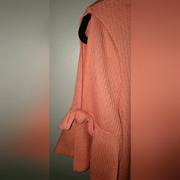 Ivanka Trump shirt Small - Picture 3 of 9